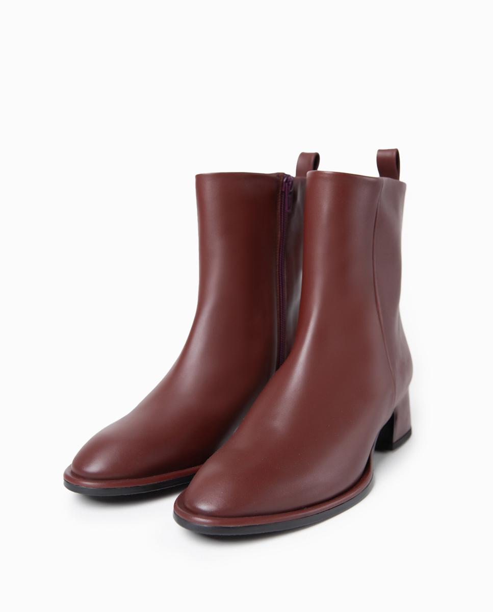 Callie Napasoft Burgundy