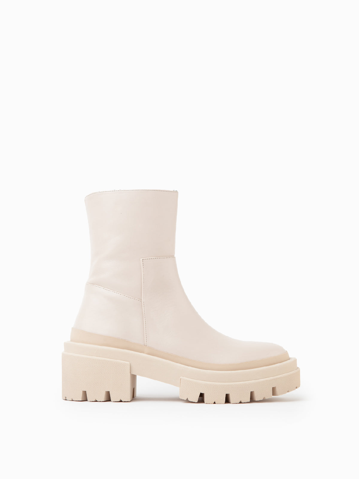 Charlote Camus Ivory