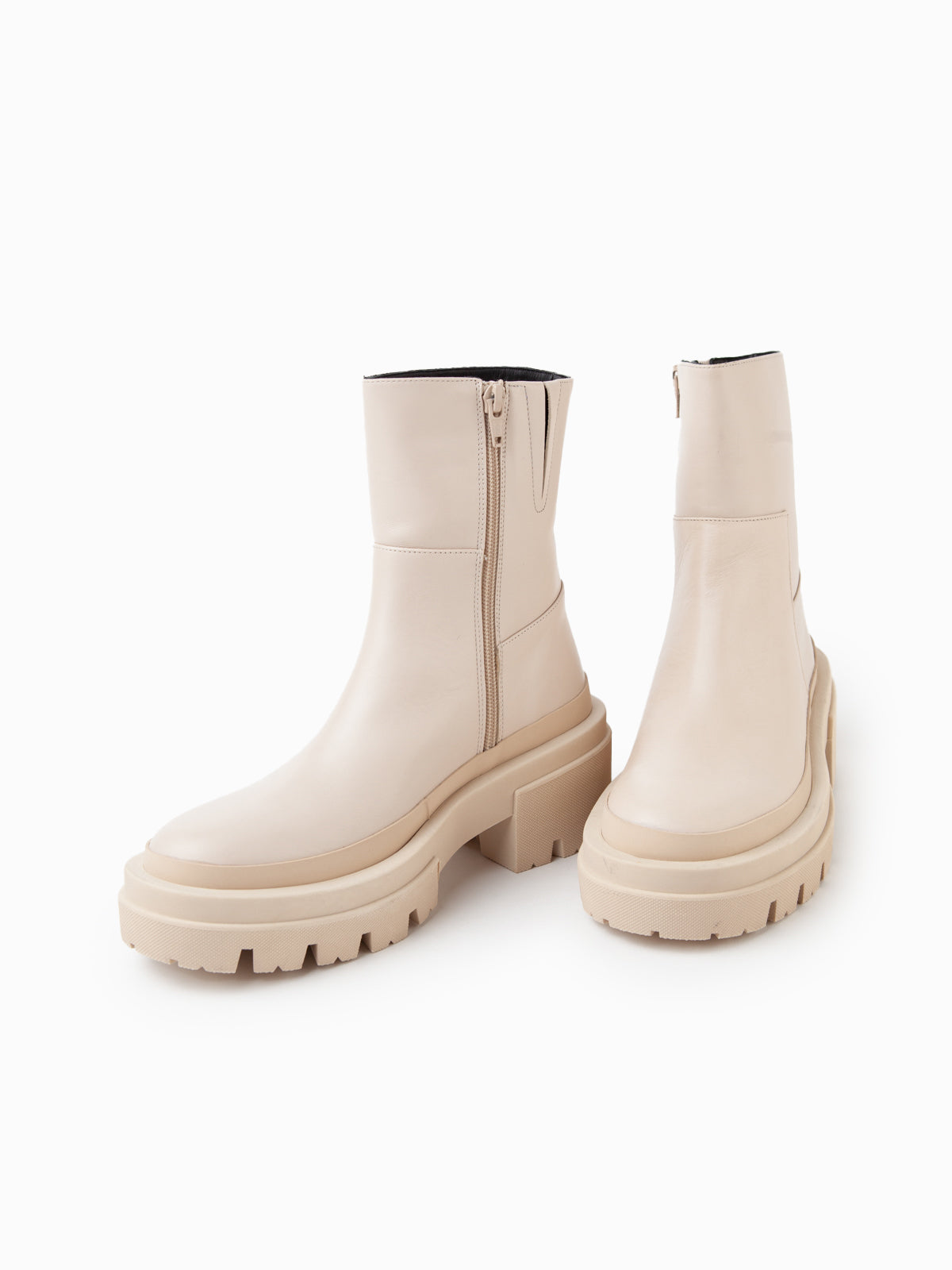 Charlote Camus Ivory