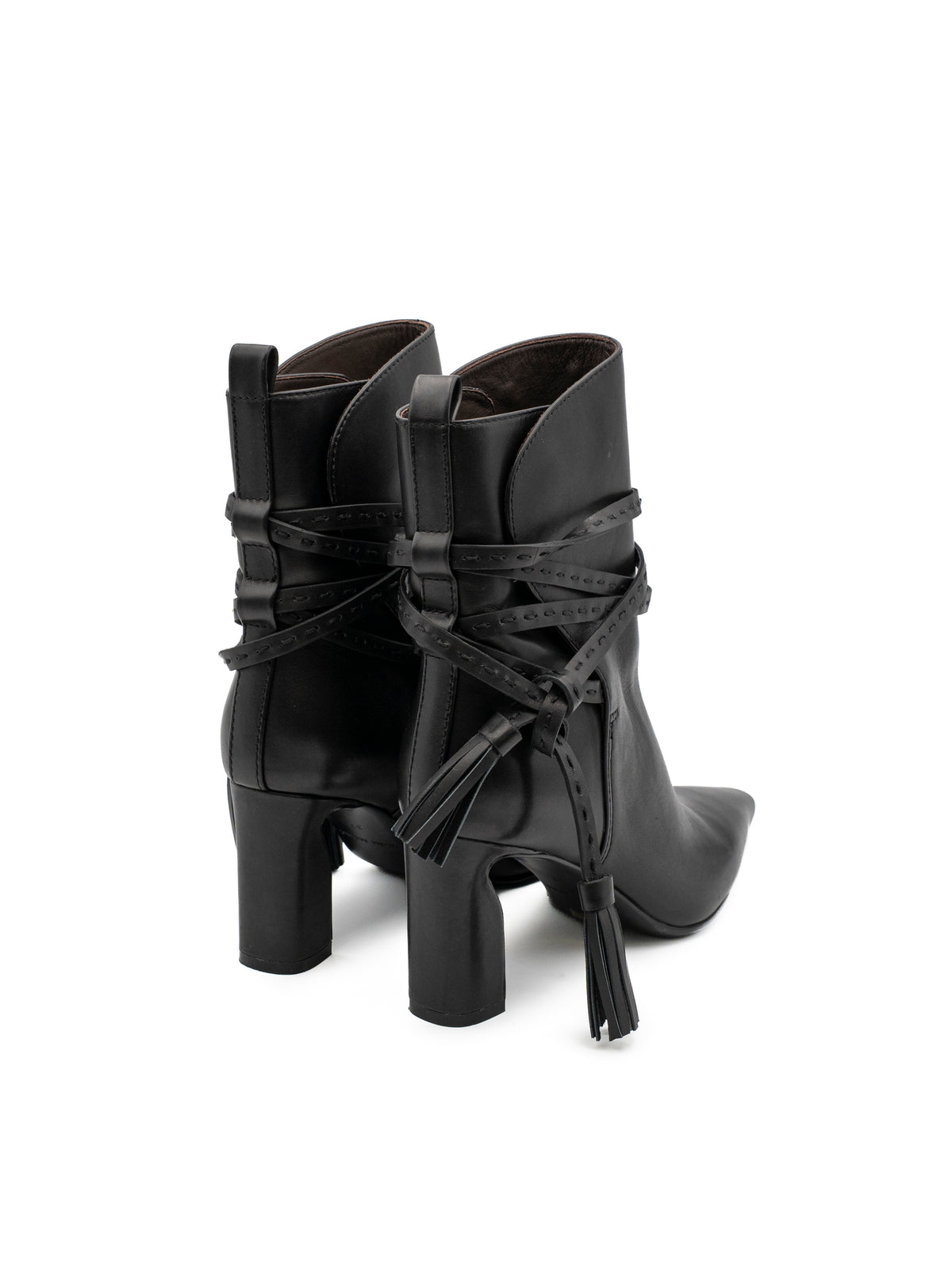 MAGGIE NAPPA BLACK