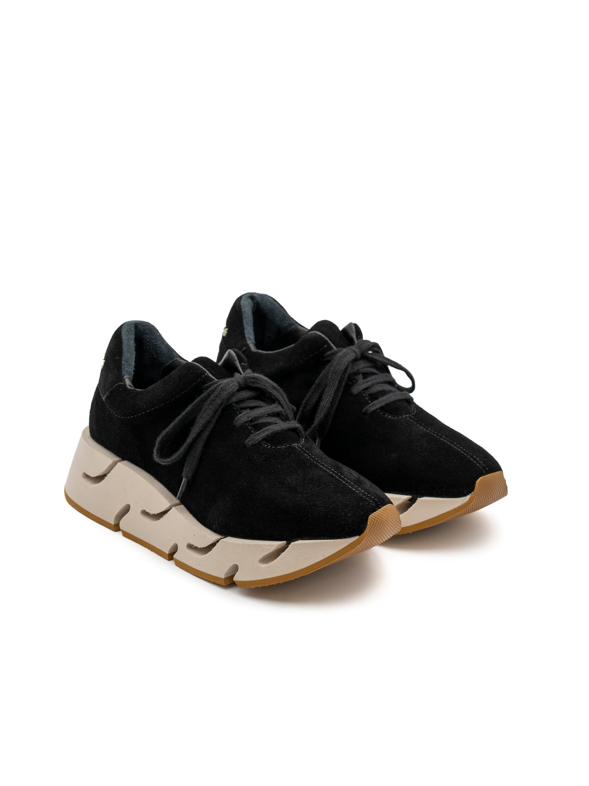 PIA SUEDE BLACK SOLE LATTE